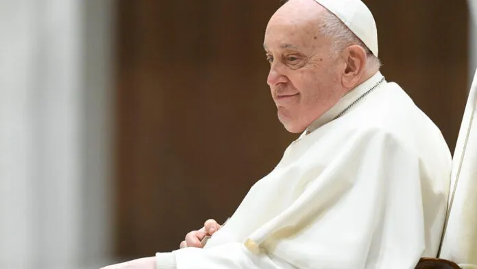 Papa-Francisco-696x392